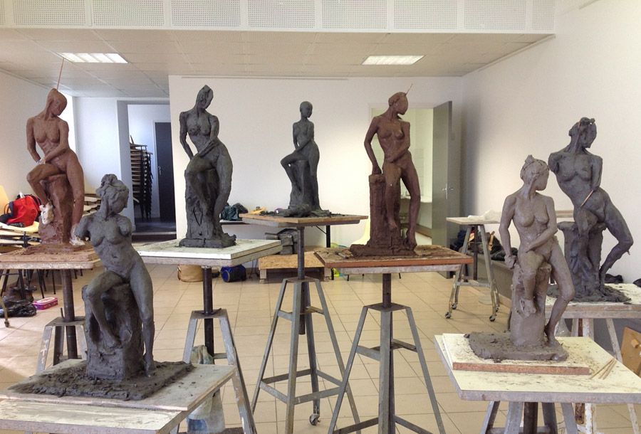 cours de sculpture des corps assis Vendee (35)